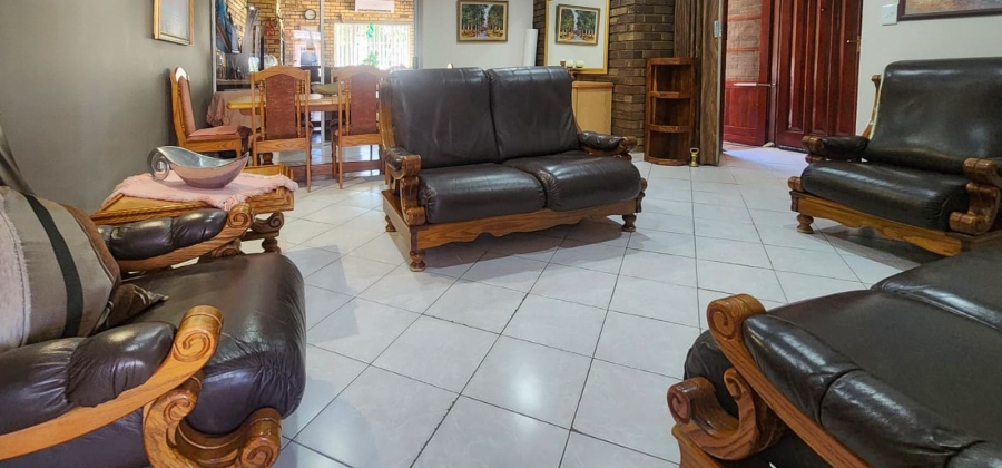 3 Bedroom Property for Sale in Flamwood North West